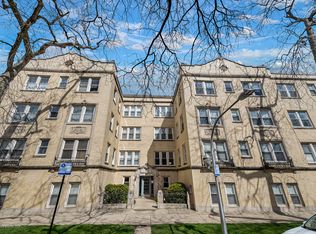 2604 W Glenlake Ave #3, Chicago, IL 60659
