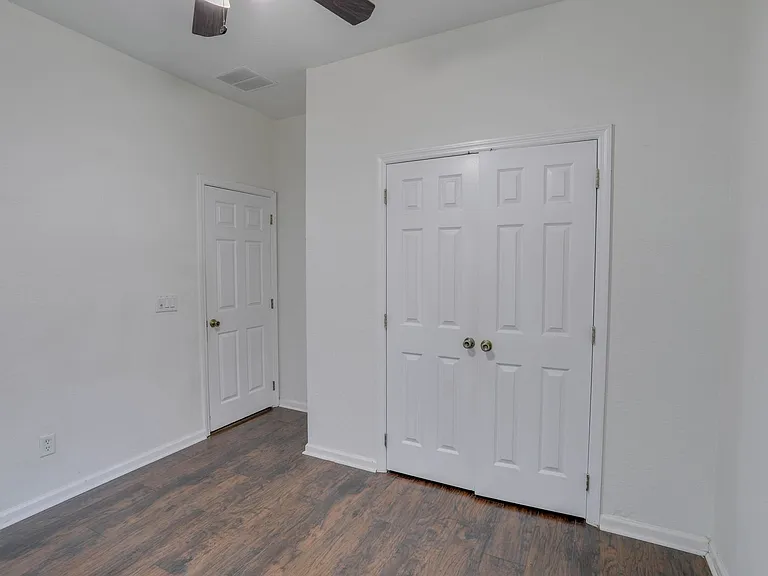 4977 Pall Mall St W — Photo 21