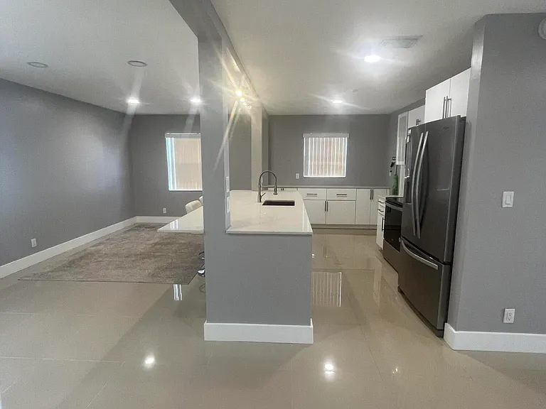 2396 SW 13th Ave — Photo 8