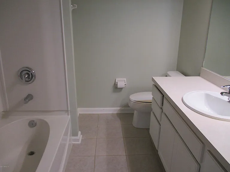 3684 Summerlin Ln E — Photo 5