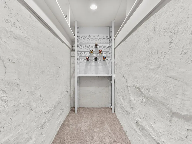 223 E 6th Ave — Photo 35