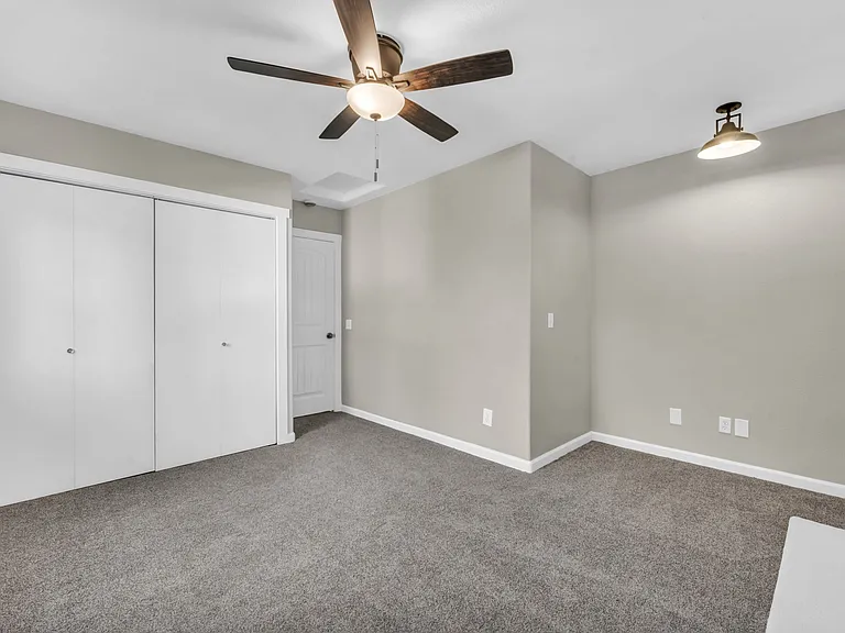 604 Pine St — Photo 34