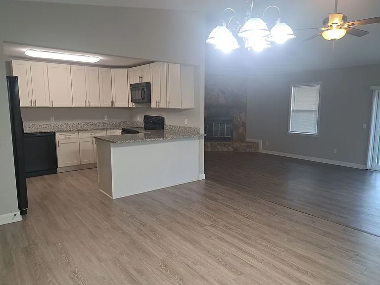 5921 Howard Rd — Photo 3