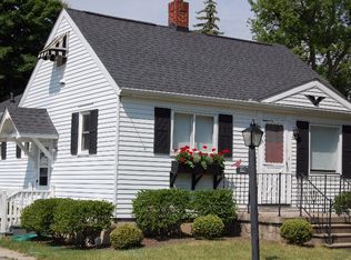 82 N Tuscola Rd, Bay City, MI 48708