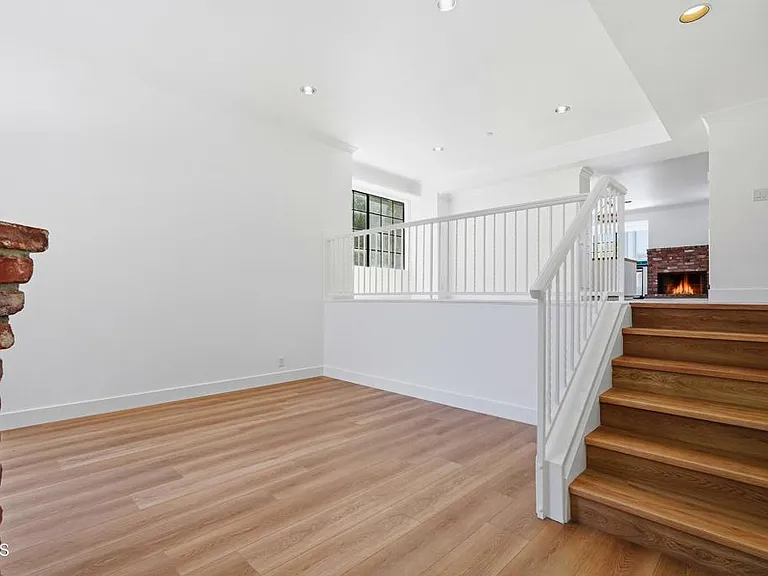 22028 Collins St #1 — Photo 6