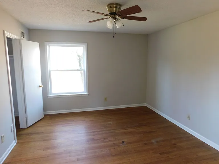 8550 Darlington Cv — Photo 14