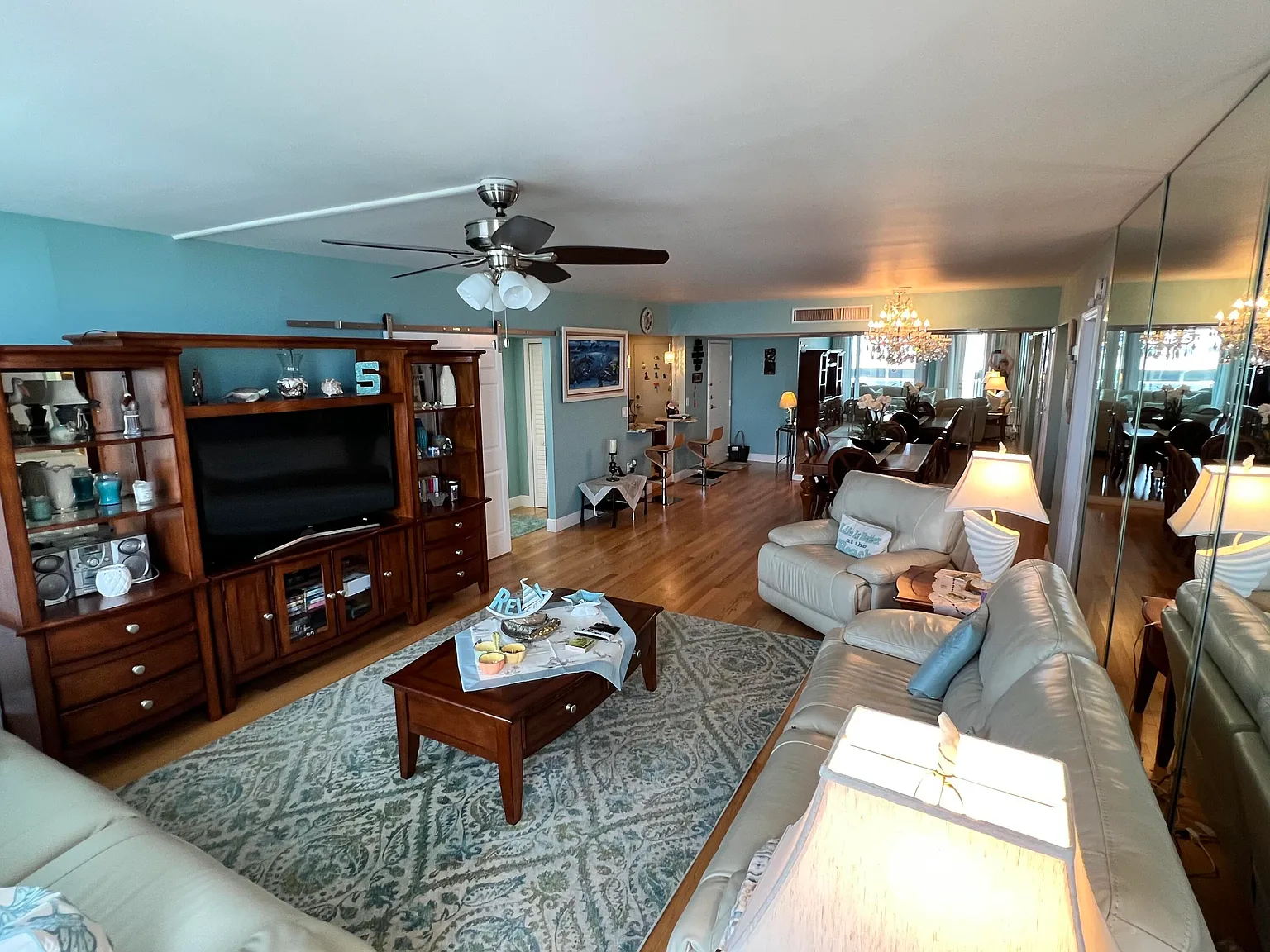2 bed, 2.0 bath, 1548 sqft, $8,000 — Photo 4