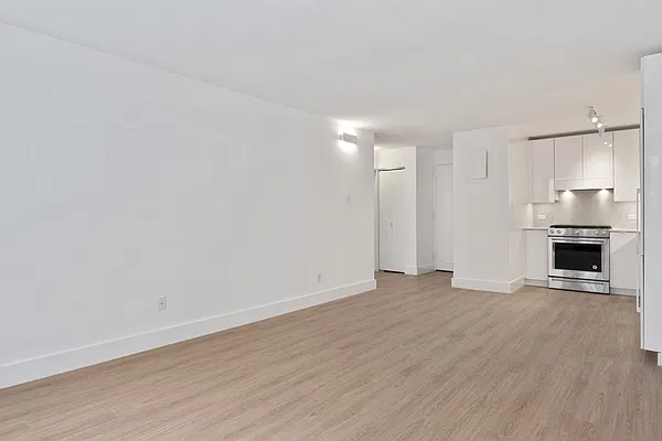 Rented by Greystar | media 2