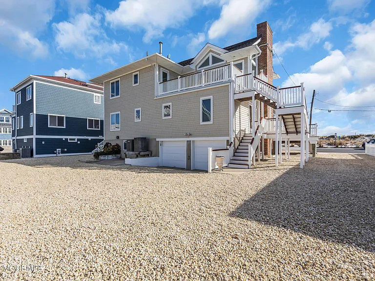 913 N Ocean Ave — Photo 41