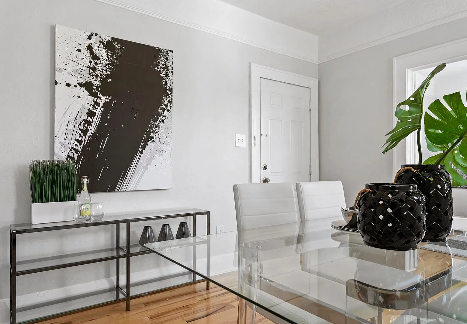 2 bed, 975 sqft, $2,200 — Photo 4