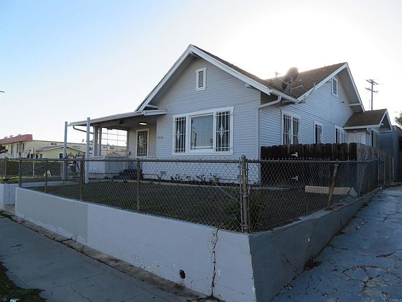 2nd image of 4202 43rd St