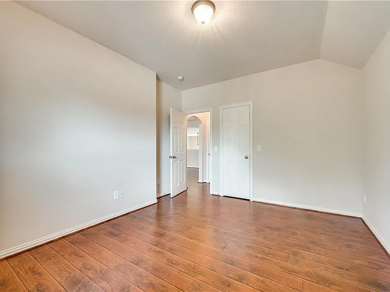 434 Teagarden Ct — Photo 30