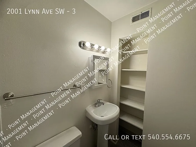 2001 Lynn Ave SW #3 — Photo 5