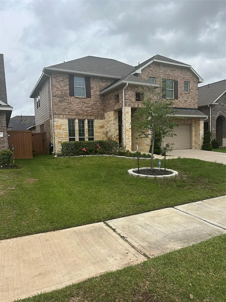 Building Photo - 1617 Darwin Cedar Dr