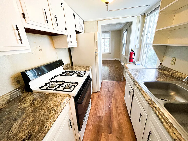 310 Farm Street — Photo 21