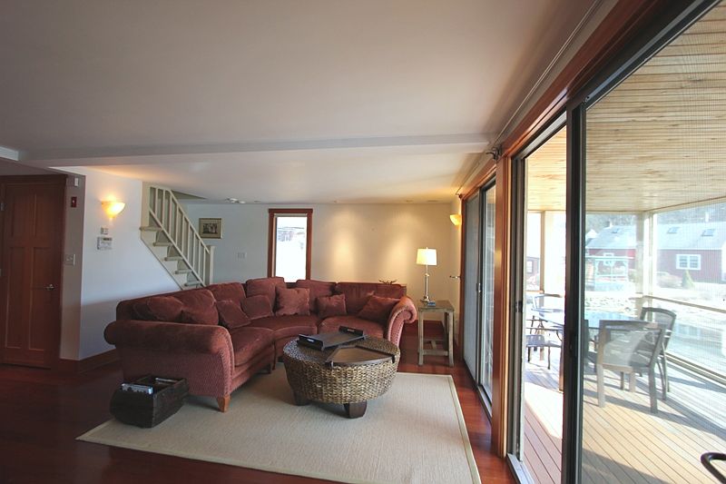 2nd image of 75 Dennison St