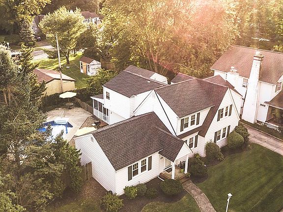 5th image of 303 Parkview Ave