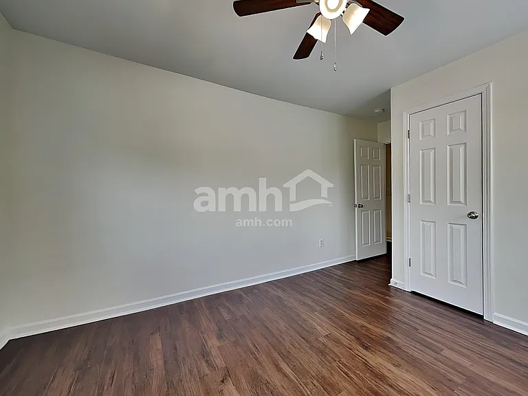 121 Hampton Lake Dr — Photo 27