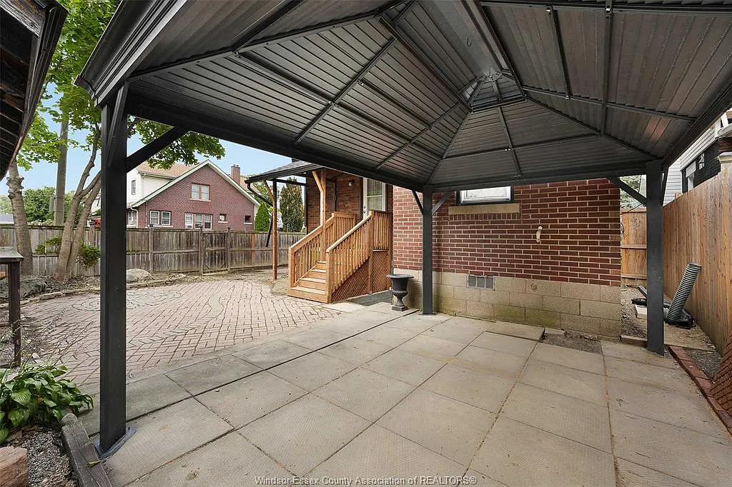 3 bed, 1.5 bath, $2,250 — Photo 4