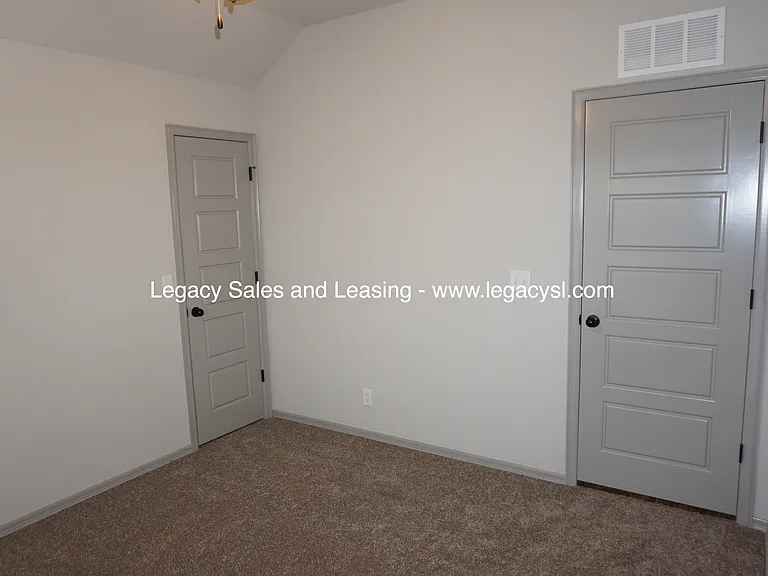 7211 S Laurel Pl — Photo 6