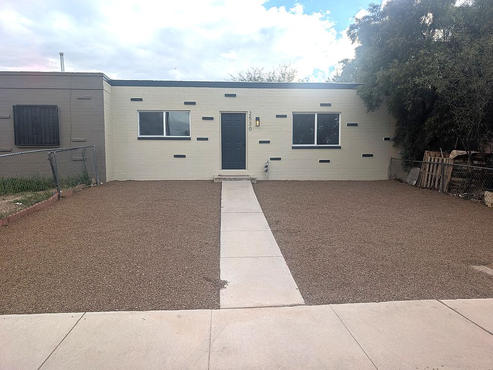 1st image of 2530 E Parkside Dr