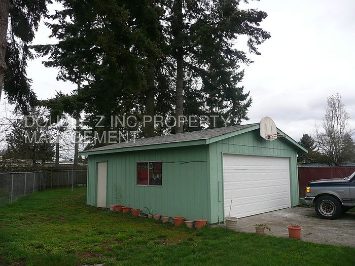 2nd image of 5019 Diamond Blvd SW