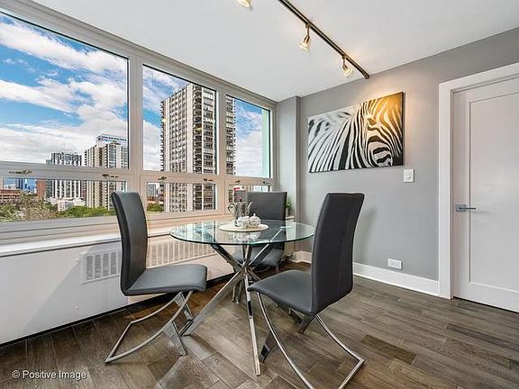 3rd image of 88 W Schiller St APT 1006