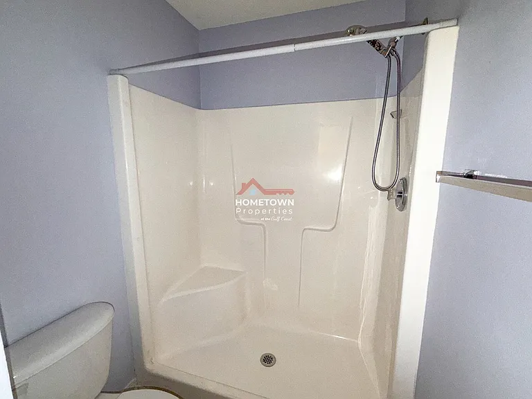 8005 Stonebrook Dr — Photo 14