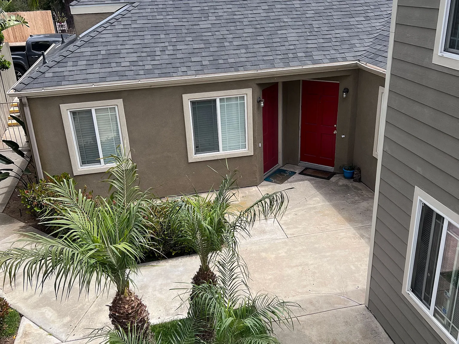 1436 Dubuque St. — Photo 2