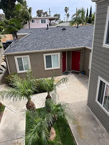 1436 Dubuque St - View 2