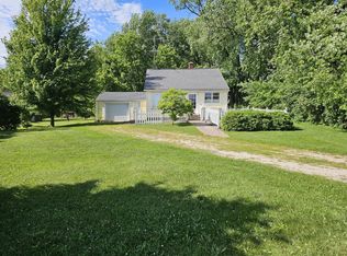 8906 North Ave, Cleveland, WI 53015