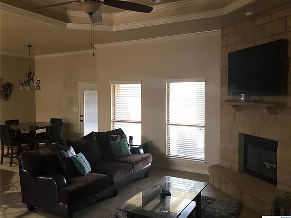 4th image of 2027 Cork Oak Dr