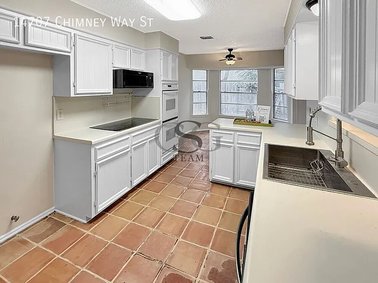 14707 Chimney Way St — Photo 15