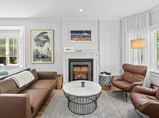675 Superior St #1, Victoria, BC V8V 1V1