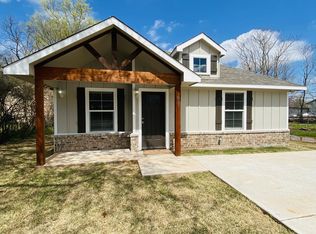 821 W Nelson St, Denison, TX 75020