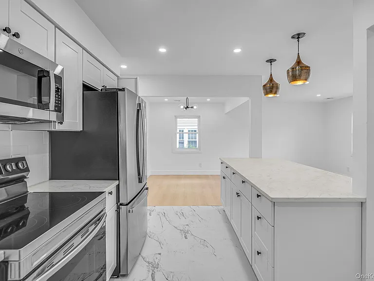 2386 New York Ave #1 — Photo 6