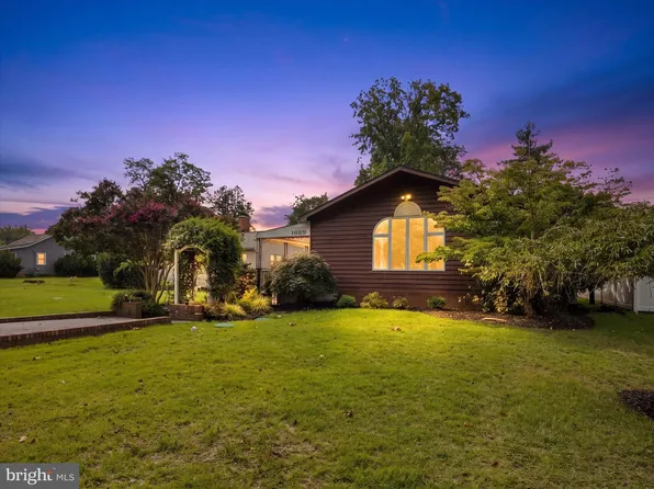 1689 Twickenham Rd, Pasadena, MD 21122