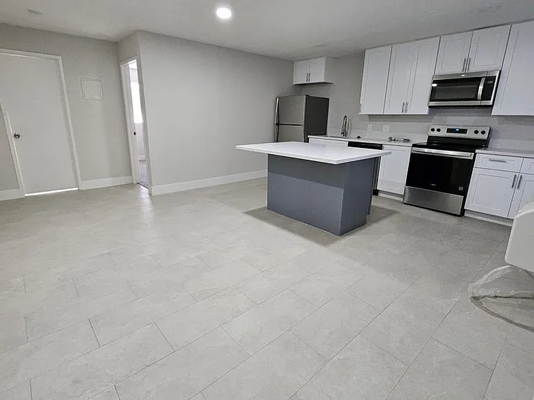 1509 E Harmon Ave — Photo 19