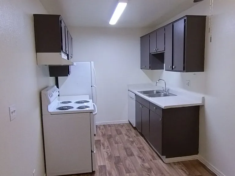 Santuario Apartments — Photo 31