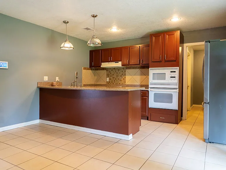 12803 Segrest Dr — Photo 3