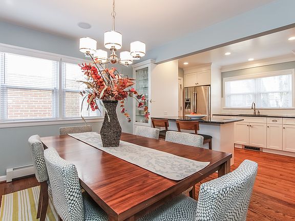 5th image of 527 N Longfellow St