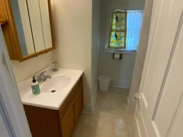 (undisclosed Address), Lansing, MI 48933