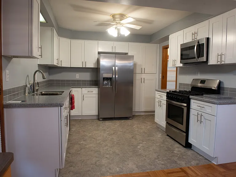 2066 Bradley Rd — Photo 10