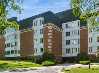 175 Lake Blvd #308, Buffalo Grove, IL