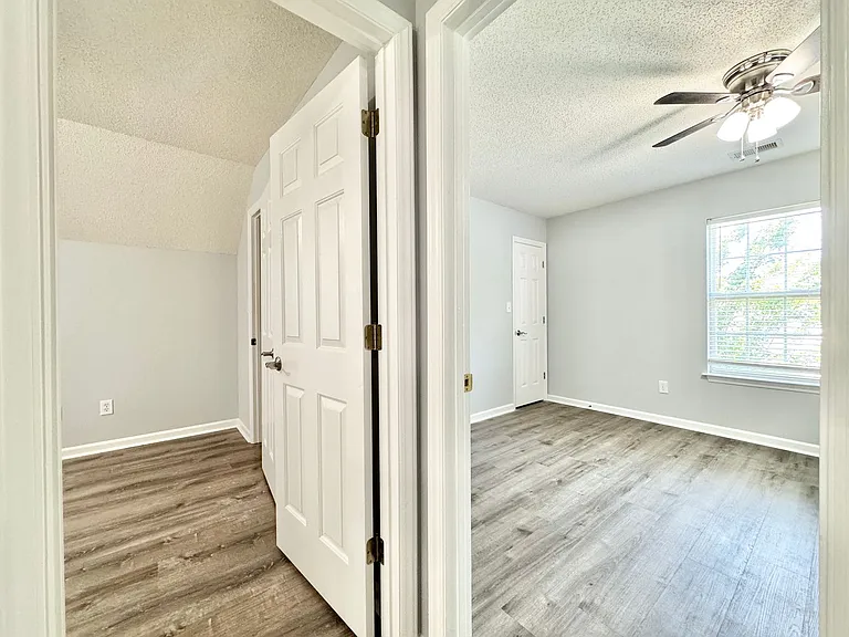 1 Cambridge Oak Cir — Photo 11