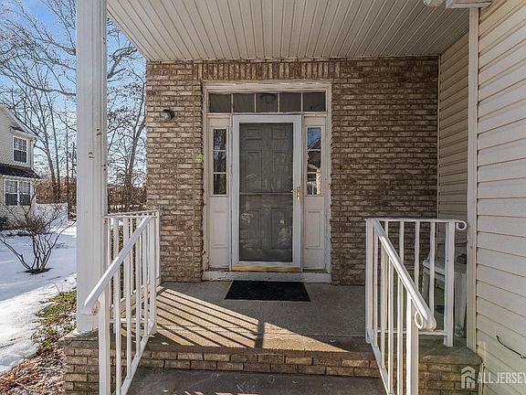 2nd image of 66 Tennyson Rd