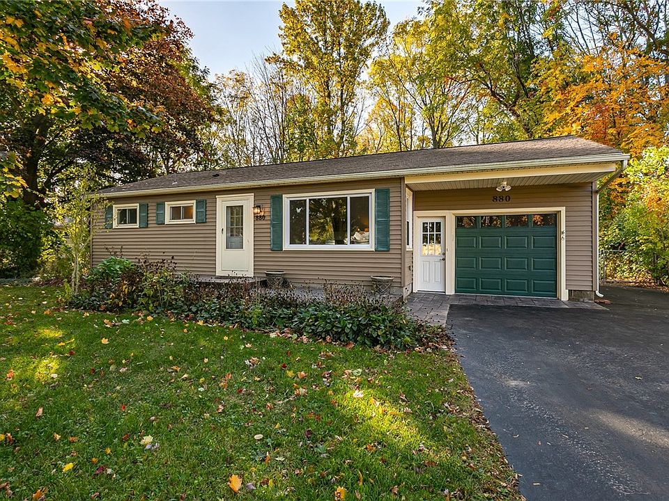 1st image of 880 Joran Dr