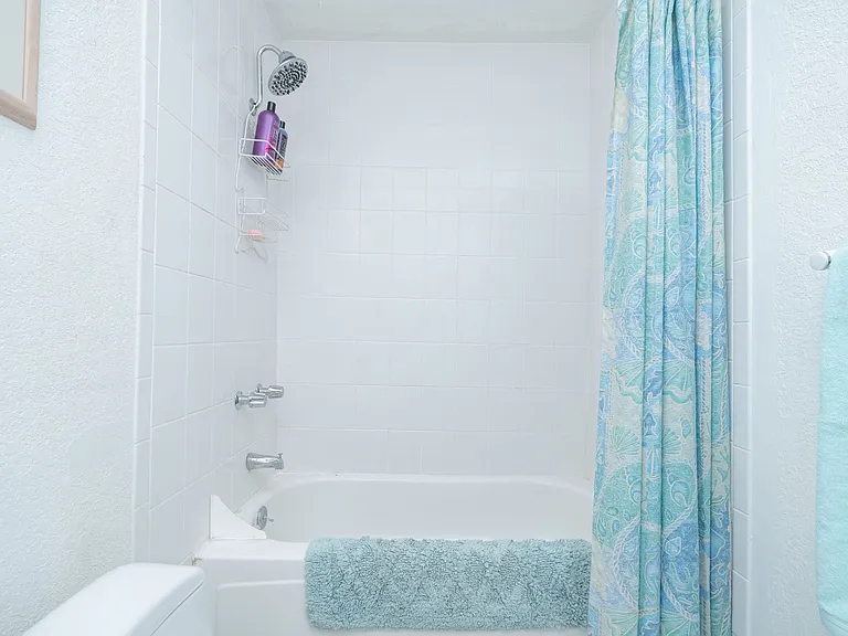 3910 Coral Reef Dr — Photo 17