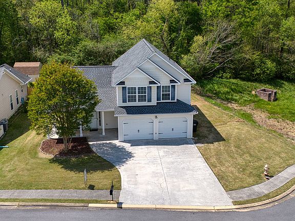 3rd image of 7 Foliage Way NE
