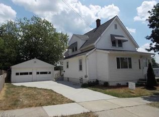 5221 Stanley Ave, Maple Heights, OH 44137